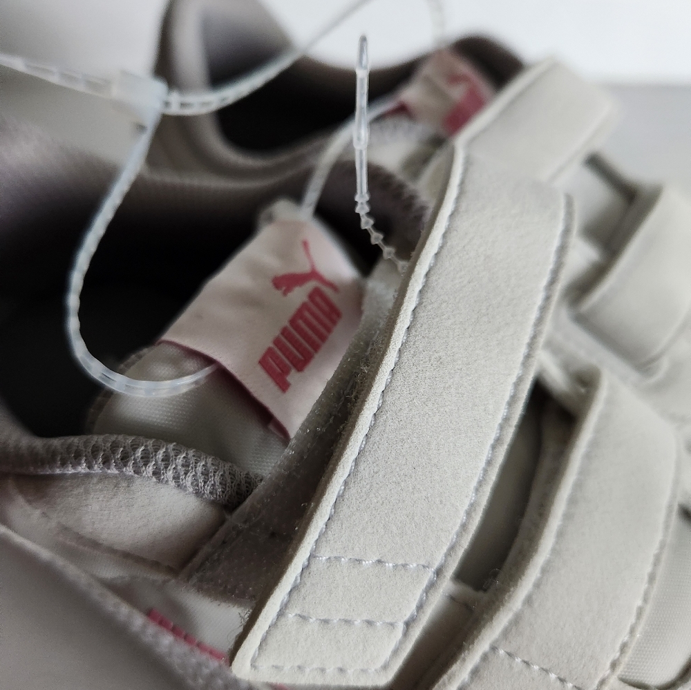 Puma Runner Hook & Loop Sneakers Size 3 - Picture 10 of 11